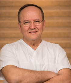 Dentist Yaşar Baytak